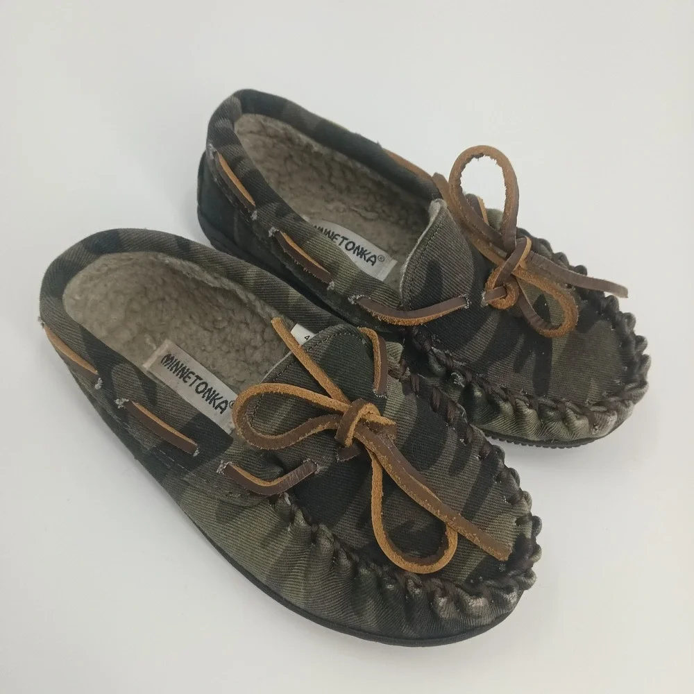 Minnetonka Kids Camo Faux Fur Lined Moccasin Slippers Green Brown 48530 Size 12